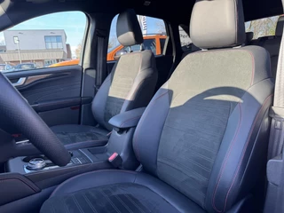 Ford Kuga Ford Kuga 2.5 PHEV ST-Line X | Full option! | 20 inch zwarte velgen + rode remklauwen | Black Pack met zwarte accenten | Panoramadak |  Adaptive cruise control | Winter Pack | Head up Display | Adaptieve koplampen | Draadloos opladen - afbeelding nr 9