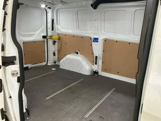 Ford Transit Custom Ford Transit Custom 280 2.0 TDCI L1H1 Trend Automaat | 8 inch scherm | Stoelverwarming | Trekhaak  | Achteruitrijcamera - afbeelding nr 10