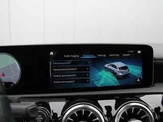 Mercedes-Benz A-Klasse Mercedes-Benz A-Klasse A35 AMG 306pk 4MATIC | Pano | Burmester - afbeelding nr 28