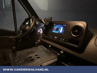 Mercedes-Benz Sprinter Mercedes-Benz Sprinter 316 CDI 163 pk L2H2 Euro6 Airco | 3500kg trekhaak | Omvormer | Camera Apple Carplay, Android Auto, Cruisecontrol, Parkeersensoren - afbeelding nr 15