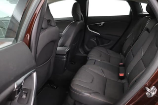 Volvo V40 Volvo V40 Cross Country 2.0 T4 Momentum | Automaat | Stoelverwarming |  Trekhaak | Camera | Full LED | Navigatie | Achterbankverwarming | Climate control - afbeelding nr 7