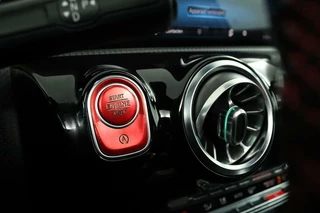 Mercedes-Benz A-Klasse Mercedes Aklasse 200 Widescreen AMG Leder Pano Velgen 163pk - afbeelding nr 26