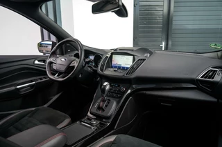 Ford Kuga Ford Kuga 1.5 EcoBoost ST Line PANO / CAMERA / STUURVERWARMING - afbeelding nr 11