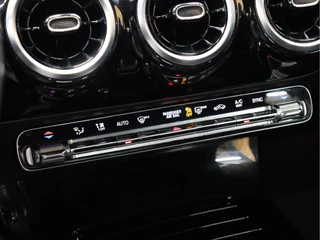 Mercedes-Benz CLA [APPLE CARPLAY, ANDROID, CAMERA, STOELVERWARMING, PDC V+A, HALF LEDER, CRUISE, NIEUWSTAAT] - afbeelding nr 18