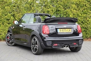 MINI Cooper Cabrio Mini Cabrio 2.0 John Cooper Works Chili 232 PK |Led|Schaalstoelen|Pdc|CarPlay|ACC|Adaptief Onderstel|Dealer onderhouden - afbeelding nr 2