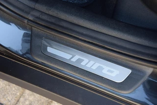Kia e-Niro Kia e-Niro ExecutiveLine 64 kWh | Stoelverwarming/koeling | Elektrisch verstelb. bestuurdersstoel met geheugen | Draadloze telefoonlader | - afbeelding nr 17