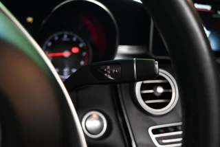 Mercedes-Benz C-Klasse Mercedes-Benz C-klasse Cabrio 180 Premium Plus AMG Styling - Night Edition - Airscarf - Leer - Camera - Stoelverwarming - - afbeelding nr 25