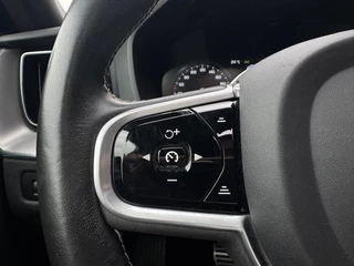 Volvo XC60 Volvo XC60 2.0 T6 AWD R-Design M22 FULL PANO NAVI CLIMATE PDC SPORTVELGEN - afbeelding nr 15