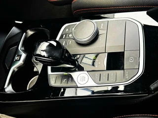 BMW 1 Serie BMW 1-serie 118i Sport Line/Aut/Navi/Xenon/Carplay/Sportstoelen/Stoelverwarming/CRUISE - afbeelding nr 11
