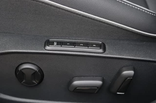 Volkswagen Golf Volkswagen Golf 2.0 TDI 147kW/200PK GTD Pano/Leder/IQ.Light/HK/Camera/Head-up/Elek. stoel/DCC/19