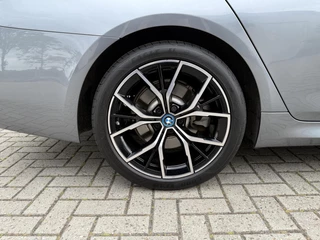 BMW 5 Serie BMW 5-serie 530e Bns Ed. Plus M-Sport Laser Pano 360 Camera Schuifdak - afbeelding nr 47