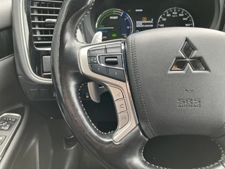 Mitsubishi Outlander Mitsubishi Outlander 2.4 PHEV Instyle 225 pk 4WD AUT. | 1e eigenaar | dealer onderhouden | leder interieur | trekhaak | navigatie - afbeelding nr 28