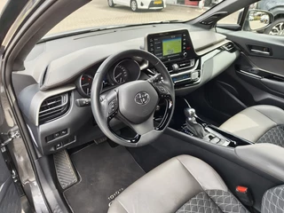 Toyota C-HR Toyota C-HR 1.8 Hybrid Executive | Navi | JBL | Sensoren v/a | Android Auto - afbeelding nr 26
