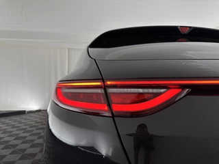 Kia ProCeed Kia ProCeed 1.5 T-GDi MHEV GT-Line Edition Aut. *PANO | SPORT-SEATS | NAVI-FULLMAP | CAMERA | ECC | PDC | CRUISE | 17''ALU* - afbeelding nr 26