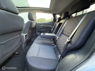 Nissan QASHQAI Nissan Qashqai 1.2 Premier Edition 2014 / Camera / Keyless / Panoramadak / Trekhaak / Dealeronderhouden / 1e eigenaar NAP - afbeelding nr 13