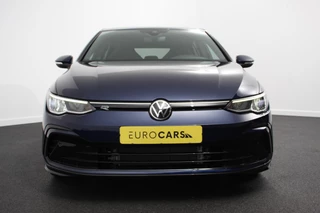 Volkswagen Golf Volkswagen Golf 1.5 eTSI DSG R-Line | DEMO ! | Navigatie | Climate Control | Adaptive cruise control | Dab | Led | Stoel en Stuurverwarming - afbeelding nr 4