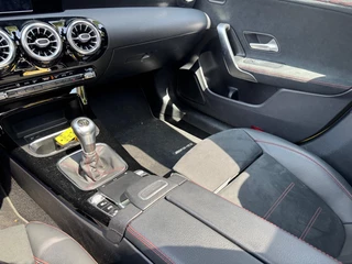 Mercedes-Benz CLA Mercedes-Benz CLA Shooting Brake 180 AMG Premium Plus AMG-Pakket/Airco/Parkeersensoren/Stoelverw./ - afbeelding nr 30