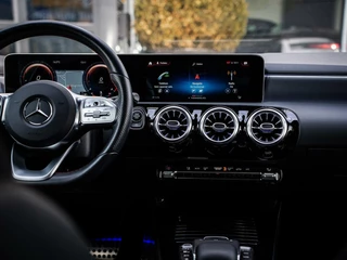 Mercedes-Benz A-Klasse Mercedes A-klasse A250 Premium AMG|PANO|BURMESTER|SFEERVERL. - afbeelding nr 18