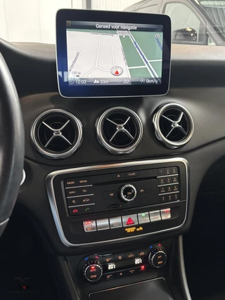 Mercedes-Benz GLA Mercedes GLA-Klasse 180 Buss. Solution Plus Upgrade Edition | Navi | LED | Cruise | Camera | PDC | Clima | Stoelverw. | CarPlay | Org. NLD. | - afbeelding nr 32