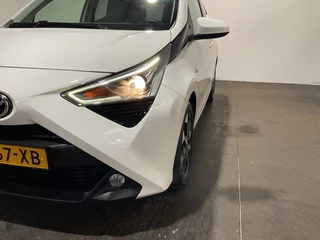 Toyota Aygo Toyota Aygo 1.0 VVT-i x-joy cabrio | CLIMA | APPLE CARPLAY | - afbeelding nr 6