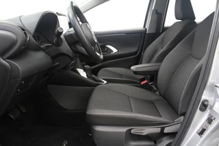 Toyota Yaris |Camera|Navi|ACC| - afbeelding nr 9