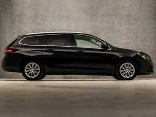 Peugeot 308 Peugeot 308 SW 1.2 PureTech Sport Automaat (PANORAMADAK, APPLE CARPLAY, GROOT. NAVI, 360 CAMERA, SPORTSTOELEN, GETINT GLAS, CRUISE, NIEUWE APK, NIEUWSTAAT) - afbeelding nr 4