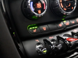 MINI Clubman Automaat (PANORAMADAK, GROOT NAVI, LEDER, STOELVERWARMING, SPORTSTOELEN, HARMAN/KARDON, LED KOPLAMPEN, KEYLESS, GETINT GLAS, NIEUWE APK, NIEUWSTAAT) - afbeelding nr 11