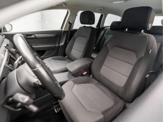 Volkswagen Passat Volkswagen Passat Variant 1.4 TSI Sportline Automaat (NAVIGATIE, CLIMATE, STOELVERWARMING, GETINT GLAS, SPORTSTOELEN, TREKHAAK, CRUISE, PARKEERSENSOREN, NIEUWSTAAT) - afbeelding nr 14