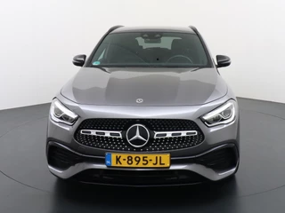 Mercedes-Benz GLA Mercedes-Benz GLA 200 AMG // Camera // Sfeerverlichting // Night Pakket // Augmented Reality // Carplay // 19
