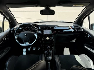 DS DS 3 Ds 3 1.6 Performance (208 pk)/ Navi, Apple Carplay,61.675 km - afbeelding nr 2
