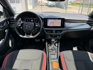 Škoda Kamiq Skoda Kamiq 1.5 TSI ACT MONTE CARLO PANORAMADAK - afbeelding nr 2
