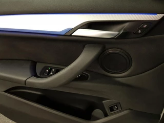 BMW X1 BMW X1 sDrive18i Steptronic M-Sport Executive | Lederen Bekleding | Navigatie | Climate Control | Camera | Parkeer Sensoren - afbeelding nr 25