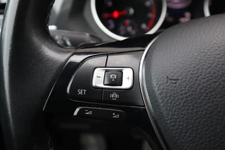 Volkswagen Tiguan Pano / Trekhaak / Massage Stoel / LED / Stoelverwarming / Camera / - afbeelding nr 15
