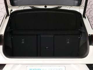 Volkswagen T-Roc Volkswagen T-Roc 1.5 TSI 150PK R-LINE EVO IQ LIGHT ALCANTARA ELEK.KLEP CARPLAY STOEL/STUUR VERW. 18