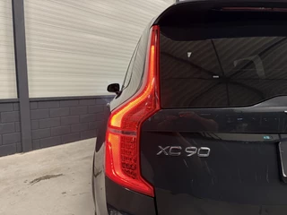 Volvo XC90 Volvo XC90 T8 Twin Engine AWD R-Design PANO/LUCHTVERING/TREKHAAK/H&K/MASSAGE+VENTILATIE/360CAMERA/20