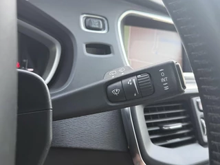 Volvo V40 Volvo V40 2.0 T2 Nordic+ Dealer Onderhouden,Pano,Leder,Navi,Camera,Pdc,Stoelverw,123pk,Clima,Cruise,Lm velgen,N.A.P,6 Bak,Apk tot 06-2026 - afbeelding nr 25