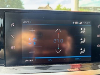 Peugeot 208 Peugeot 208 1.2 PT 100 Allure, Carplay, Dab, Navi, Clima, Cruise, Led - afbeelding nr 26