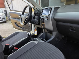Toyota Aygo Toyota Aygo 1.0 VVT-i x-play, Camera! Carplay! Apk 3-2026! Zondag OPEN! - afbeelding nr 3