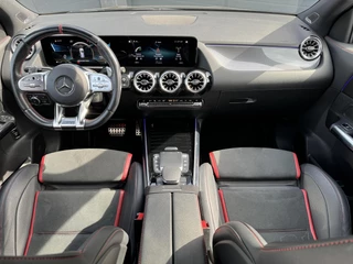 Mercedes-Benz GLA Mercedes-Benz GLA-klasse AMG 35 4MATIC 1e Eigenaar,Burmester Soundsystem,Panoramadak,Trekhaak,Kuipstoelen,Ambient Lighting,Vol Optie,APK tot 04-2026 - afbeelding nr 12