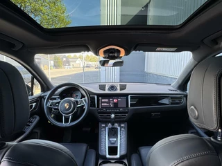 Porsche Macan Porsche Macan 3.0 S|Luchtvering|Adaptieve sportstoelen|Panoramadak|Trekhaak|21