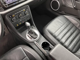 Volkswagen Beetle Volkswagen Beetle Cabriolet 1.6 TDI Design Cup Aut. *LUXURY-LEATHER | FENDER-AUDIO | CARPLAY | COMFORT-SEATS | HEATED-SEATS | ECC | SHIFTPADDLES | PDC | AIRSCARF | CRUISE | 19''ALU* - afbeelding nr 17