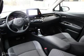 Toyota C-HR Toyota C-HR 1.8 Hybrid Dynamic  Trekhaak NL Auto Boekjes. - afbeelding nr 28