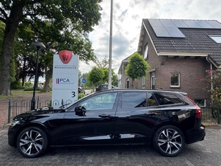 Volvo V60 Volvo V60 2.0 T6 Recharge AWD R-Design R-Design/Airco/Lichtmetalen velgen/Stoelverw. - afbeelding nr 7