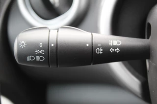 Renault Twingo Airco , Cruise control , LM velgen , LED dagrijverlichting Parkeersensoren achter - afbeelding nr 10