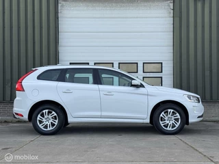Volvo XC60 Volvo XC60 2.0 T5 245PK  FWD Leder Camera Stoelverwarming - afbeelding nr 9