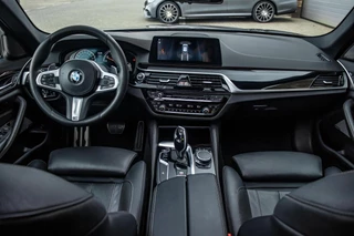 BMW 5 Serie BMW 5-serie Touring 540i xDrive High Executive, Leder, Pano - afbeelding nr 12