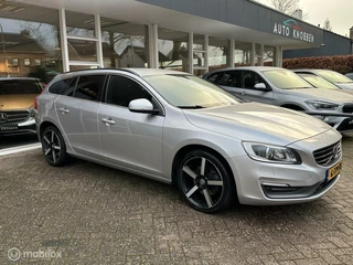 Volvo V60 Volvo V60 1.6 T3 Summum Xenon, Navi, Bluetooth, Pdc, LM.. - afbeelding nr 3