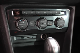 Volkswagen Tiguan Volkswagen Tiguan 1.5 TSI 150pk DSG Comfortline Volkswagen Tiguan 1.5 TSI 150pk DSG ACT Comfortline | Navigatie | Apple Carplay/Android Auto | Climate Control | Electrische achterklep | Digitale Cockpit - afbeelding nr 17
