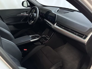 BMW X1 BMW X1 XDRIVE 25E M-SPORT LED ELEK.KLEP NAVI STOELVERW M-SHADOW LINE CARPLAY/ANDROID ZWARTE.HEMEL 10/2024 PHEV PLUG IN HYBRID AWD 4X4 4WD - afbeelding nr 34