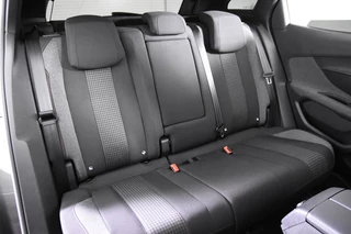 Peugeot 3008 Peugeot 3008 1.2 Allure EAT8 *Navigatie*Park Assist* - afbeelding nr 11